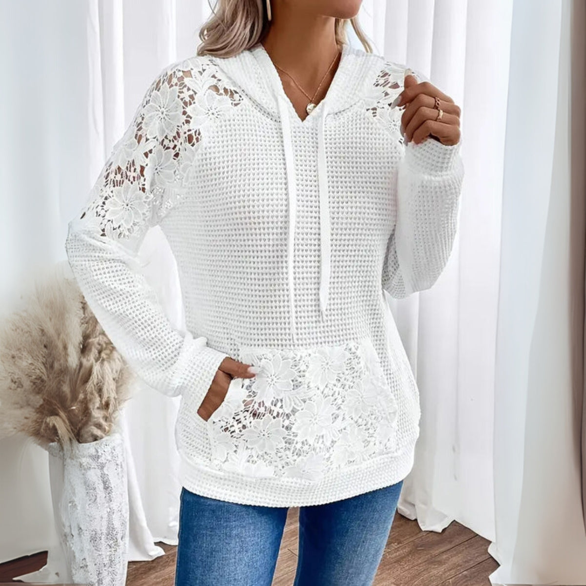 Eloria | Lightweight Hoodie with Lace Details