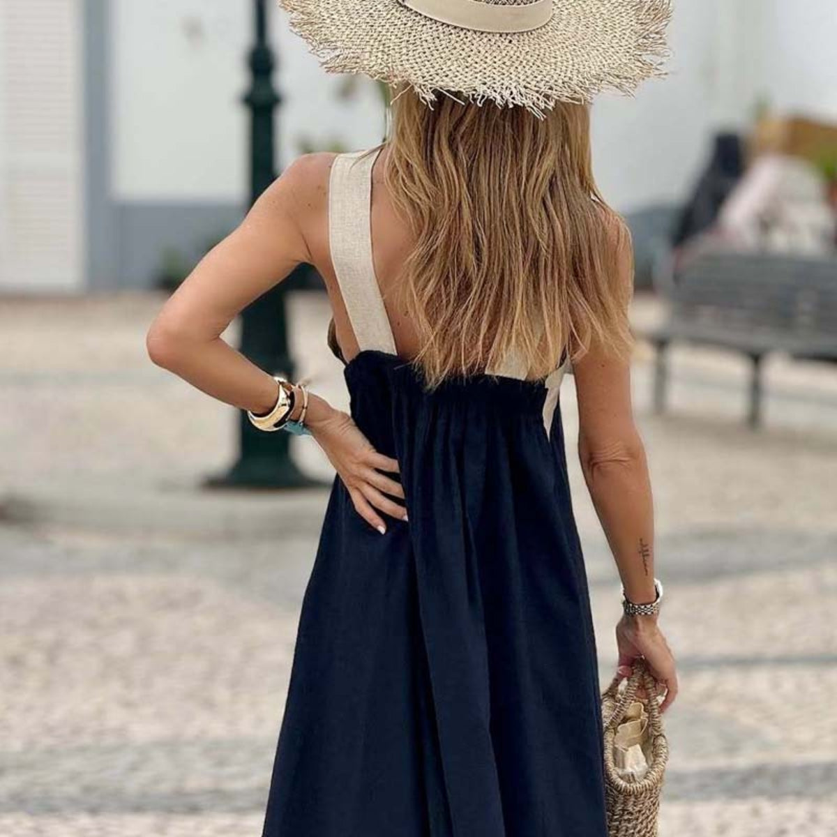 Sienna | Elegant Cross-Neck Maxi Dress