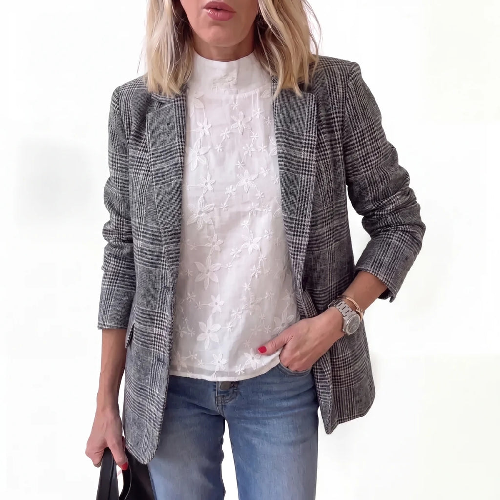 Clara | Classic Plaid Coat
